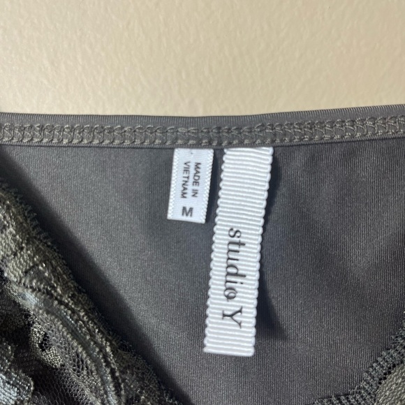 Studio Y Chocolate Brown Lace Trim Cami Tank Top Size Medium Y2K Party Layer - Picture 5 of 7